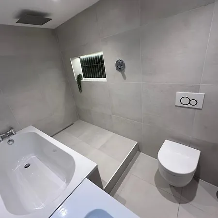 公寓 Dog-friendly 2-bed On The Ground Level 莱伯恩