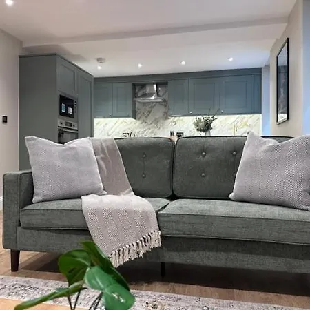 Dog-friendly 2-bed On The Ground Level
