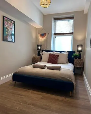 公寓 Dog-friendly 2-bed On The Ground Level 莱伯恩