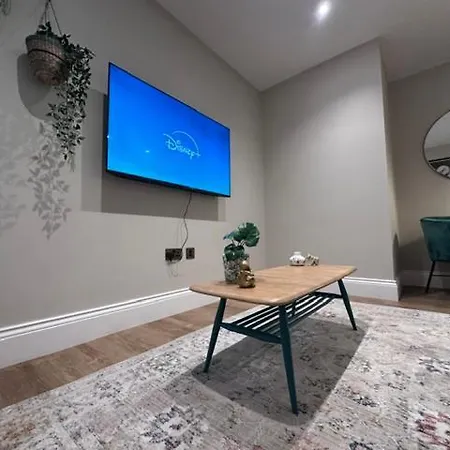 公寓 Dog-friendly 2-bed On The Ground Level 莱伯恩